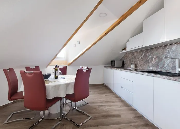 Luxury Dante With Terrace شقة سبليت